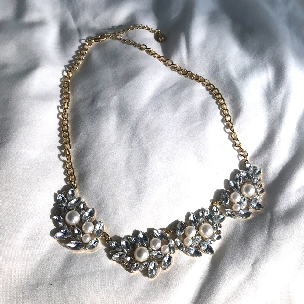 Joe fresh barely worn chunky jewelled necklace